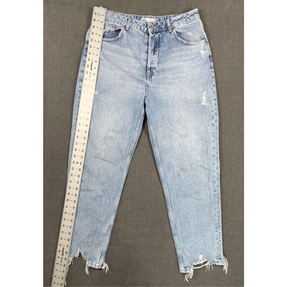 Zara High Rise Mom Jeans Women 12 Light Wash Thrashed Hem Distressed Y2K Grunge - Picture 2 of 13